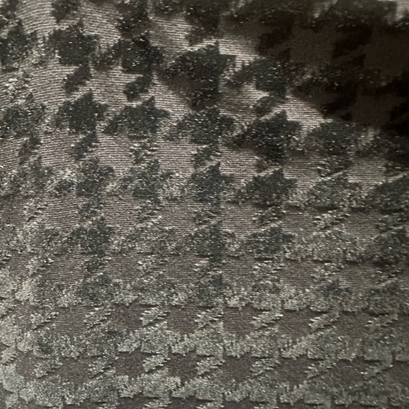 Ann Taylor Black Fitted Houndstooth Top - Picture 5 of 8